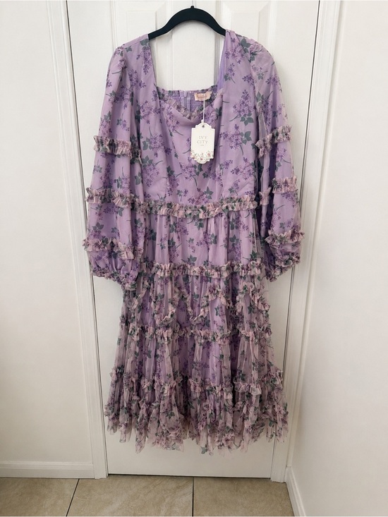 Ivy City Co Dresses & Skirts - Ivy City Co Lavender Floral Ruffle Midi Dress